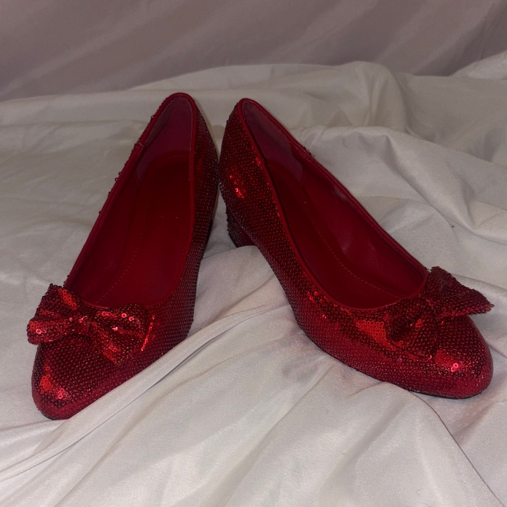wizard of oz ruby red slippers